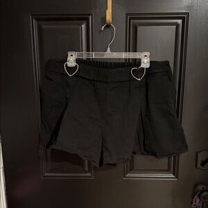 Cider Black Pleated Skorts
